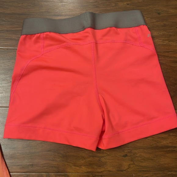 Bundle of 2 Nike Pro Dri-Fit Shorts Size XS - Picture 5 of 6